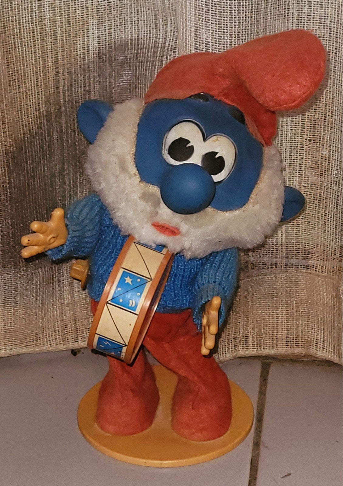 Unieke 'Papa Pitufo Tamborero' opwindsmurf  Plasticos Mora, Verzamelen, Smurfen, Verzenden, Zo goed als nieuw, Grote Smurf, Overige typen