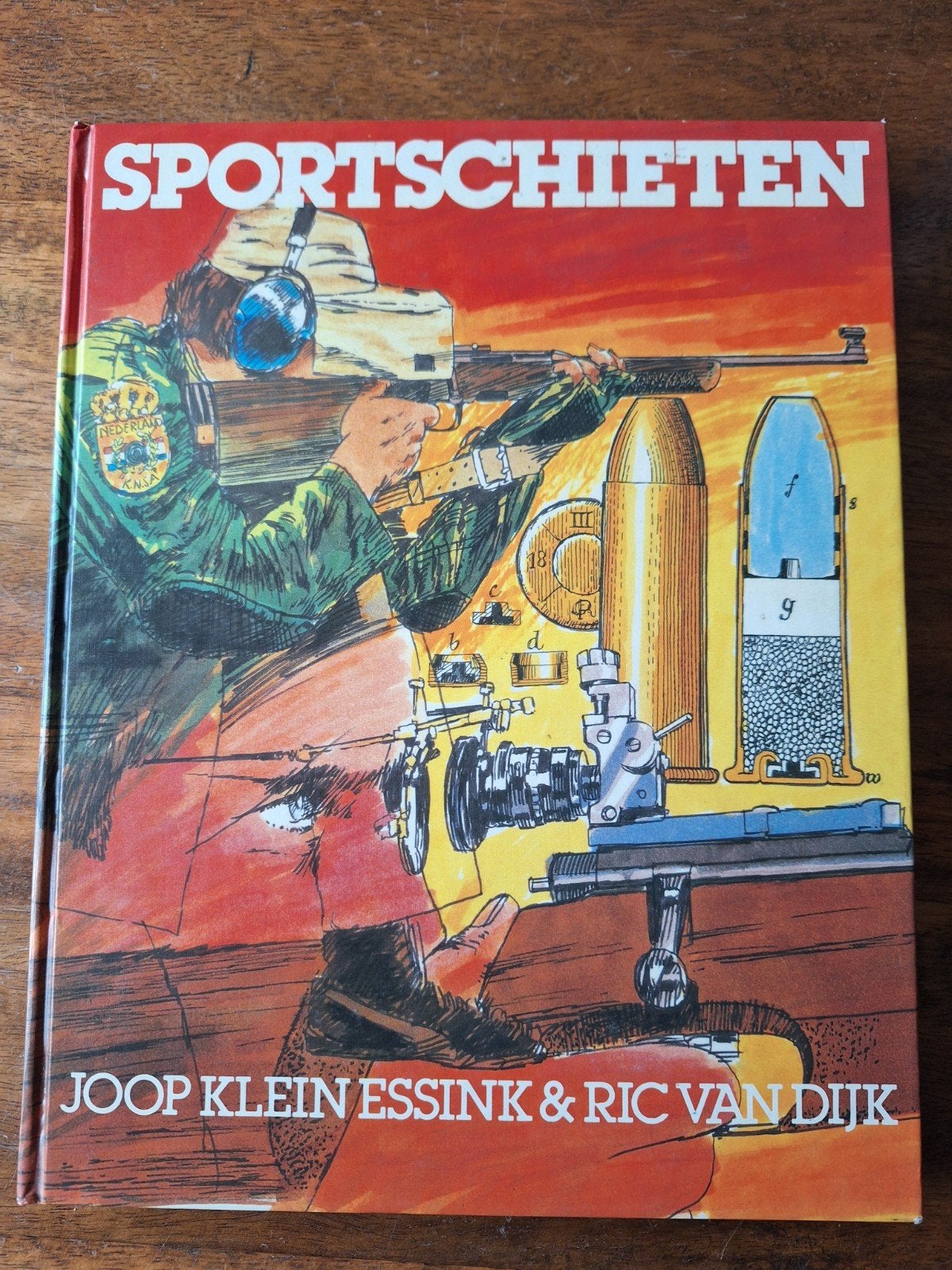 Sportschieten: Technieken Geweer en Pistool (ZGAN), Ophalen of Verzenden, Zo goed als nieuw