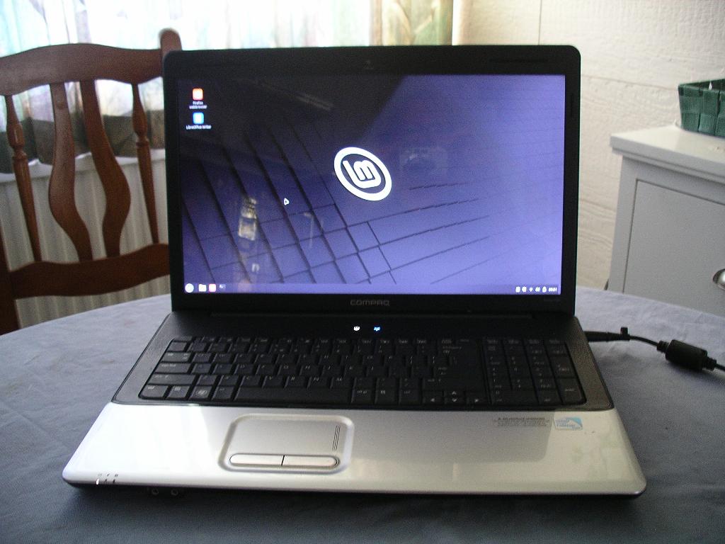 Te koop HP leptop Model cq71-310SD, Computers en Software, Windows Laptops, Gebruikt, 15 inch, HDD, 2 tot 3 Ghz, 4 GB, Ophalen of Verzenden