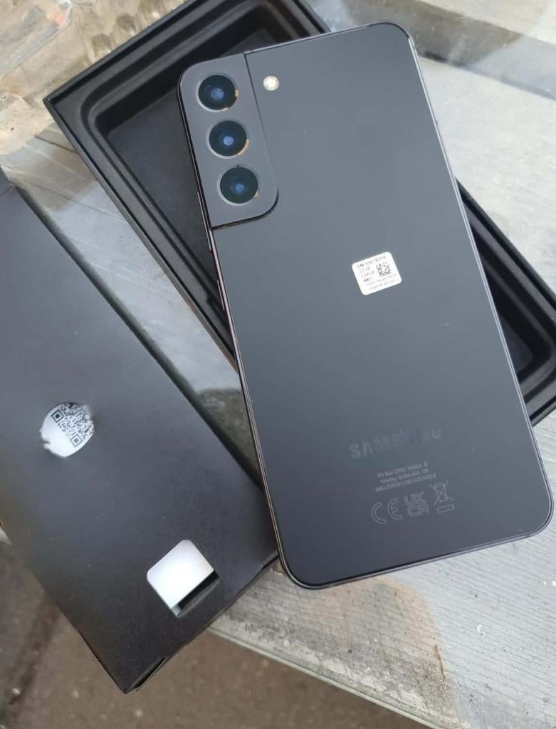 Samsung Galaxy S22 - Zo goed als nieuw, Gebruikt, Zwart, Touchscreen, Ophalen of Verzenden