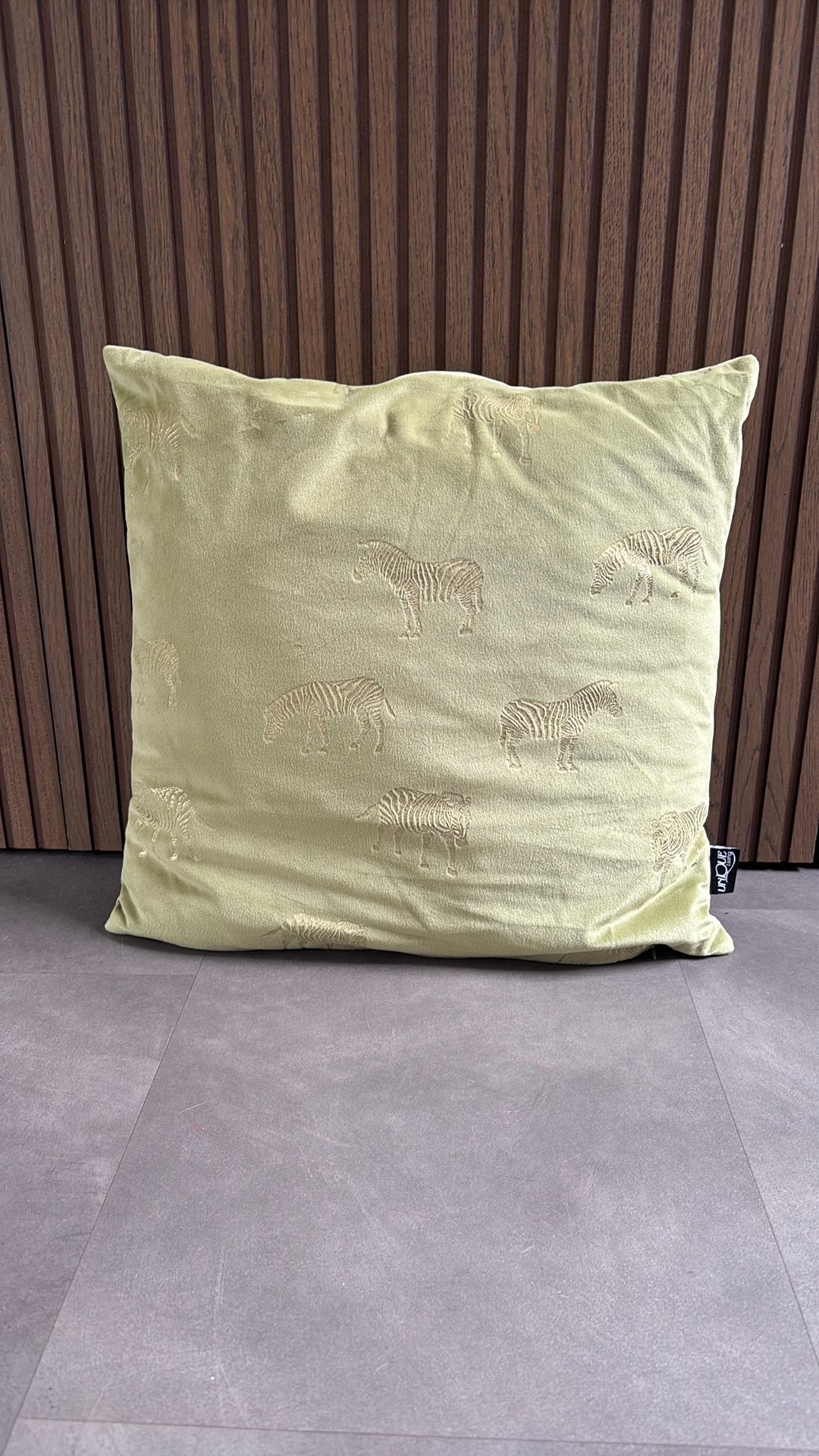 Unique Living sierkussen met zebra print – ichtgroen/fluweel, Huis en Inrichting, Woonaccessoires | Kussens, ., Ophalen of Verzenden