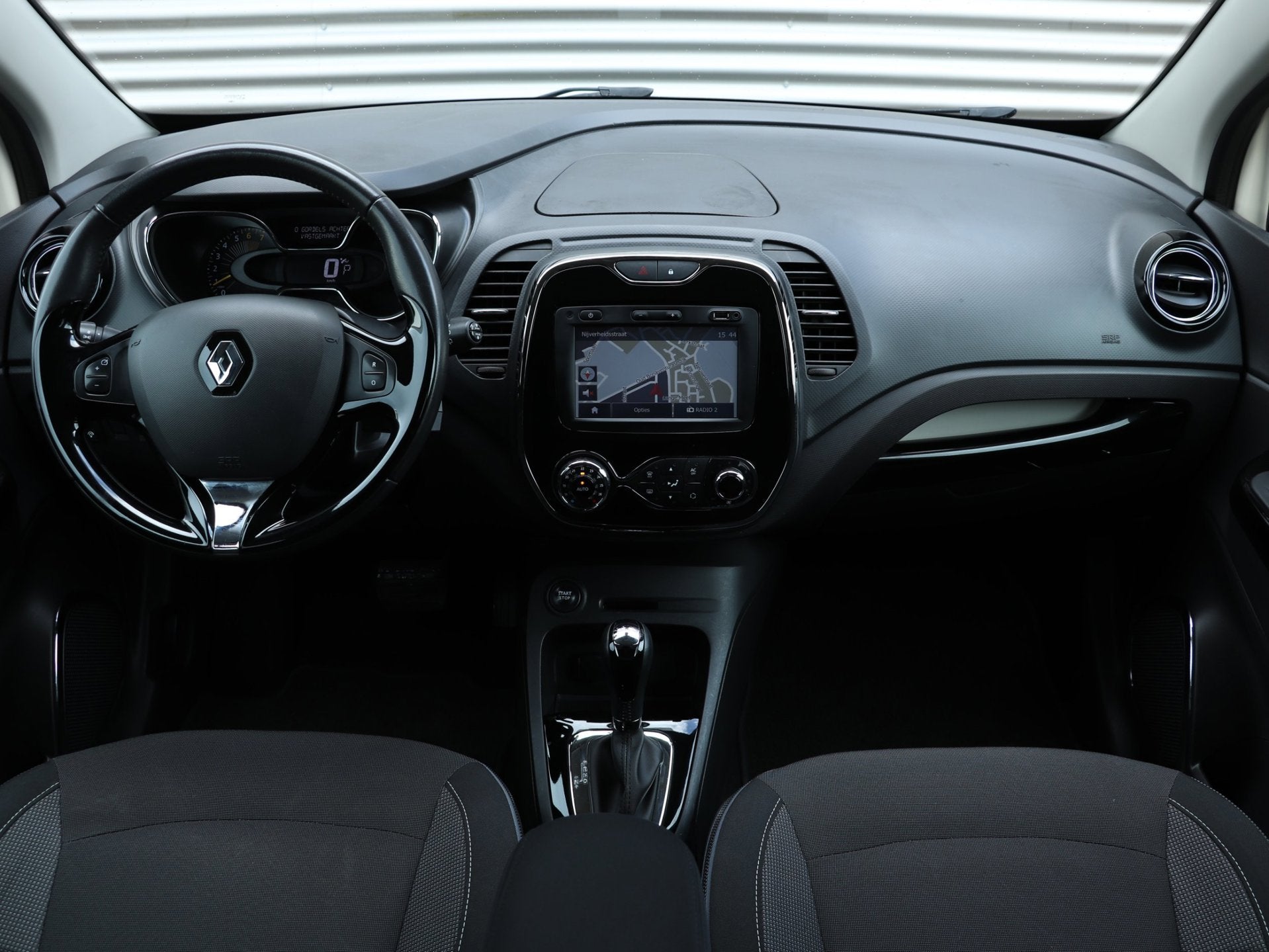 Renault Captur 1.2 TCe Dynamique Automaat *Navigatie*Parkeer, Euro 5, Stof, Zwart, 4 cilinders
