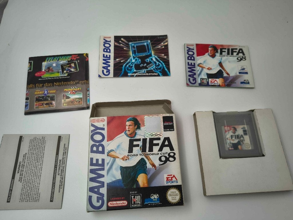 fifa road to world cup 98, Spelcomputers en Games, Games | Nintendo Game Boy, Ophalen of Verzenden, Zo goed als nieuw, Sport, 3 spelers of meer