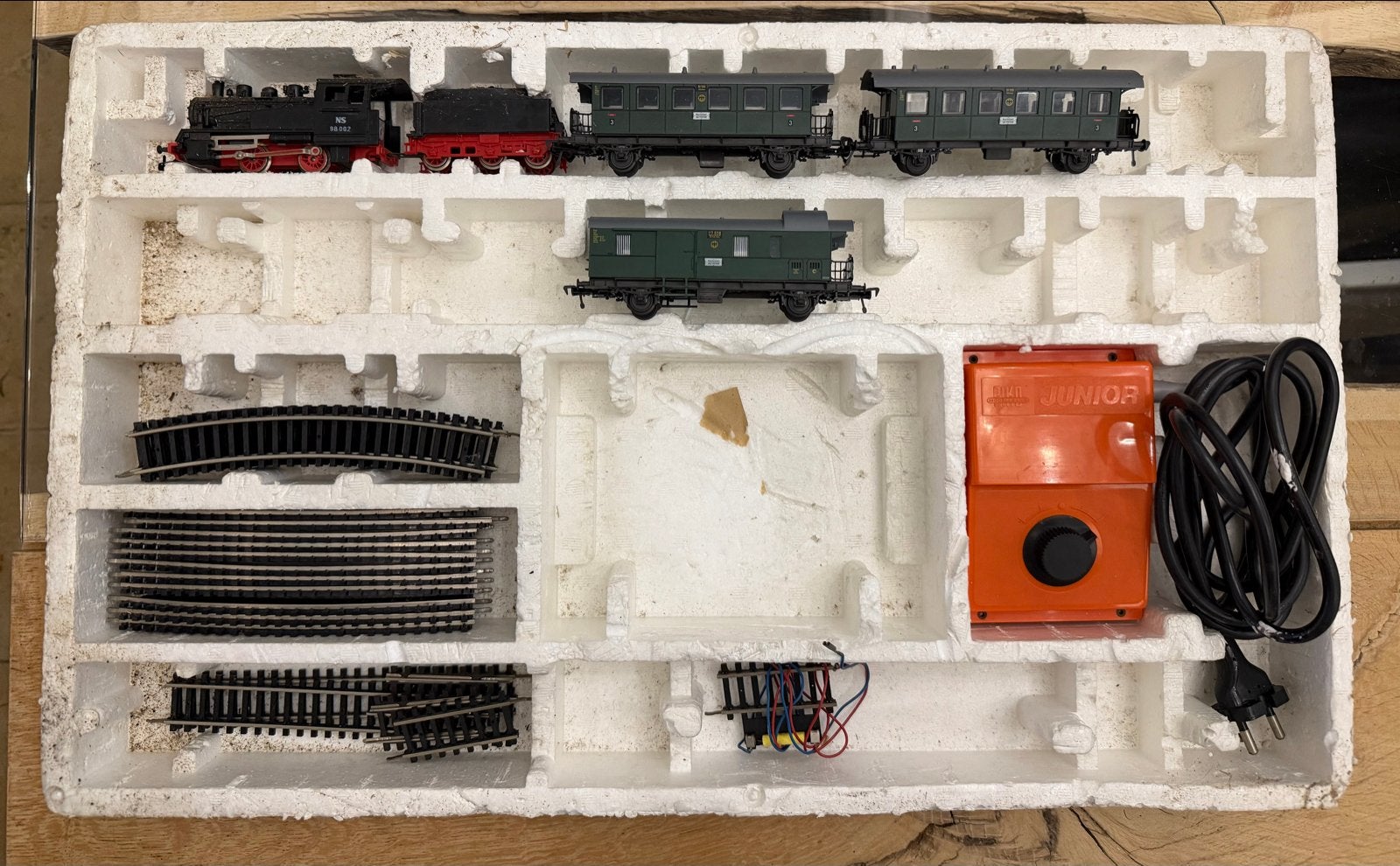 Piko Junior Treinset NS 98 002 met 3 wagons en rails, Gelijkstroom, Analoog, Gebruikt, Treinset