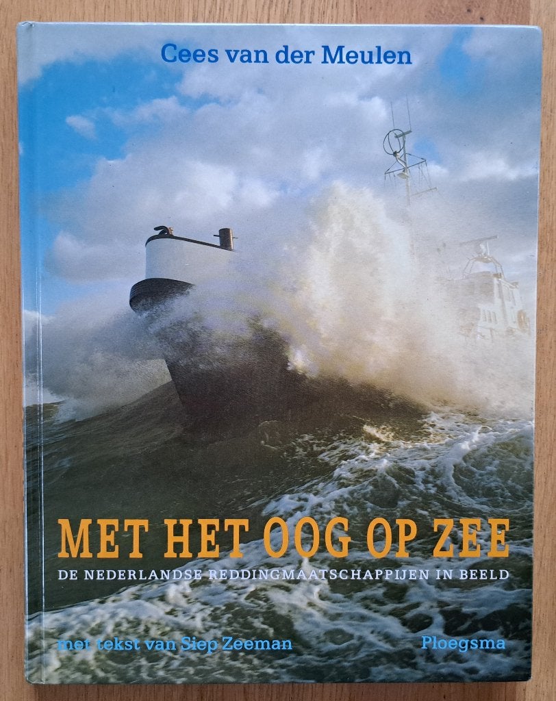 MET HET OOG OP ZEE - de Nederlandse Reddingsmaatschappij, Ophalen of Verzenden, Gebruikt, Motorboot of Zeilboot, Boek of Tijdschrift