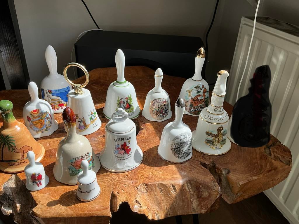 Tafelbel,porselein en aardewerk tafelbellen met landen, Ophalen