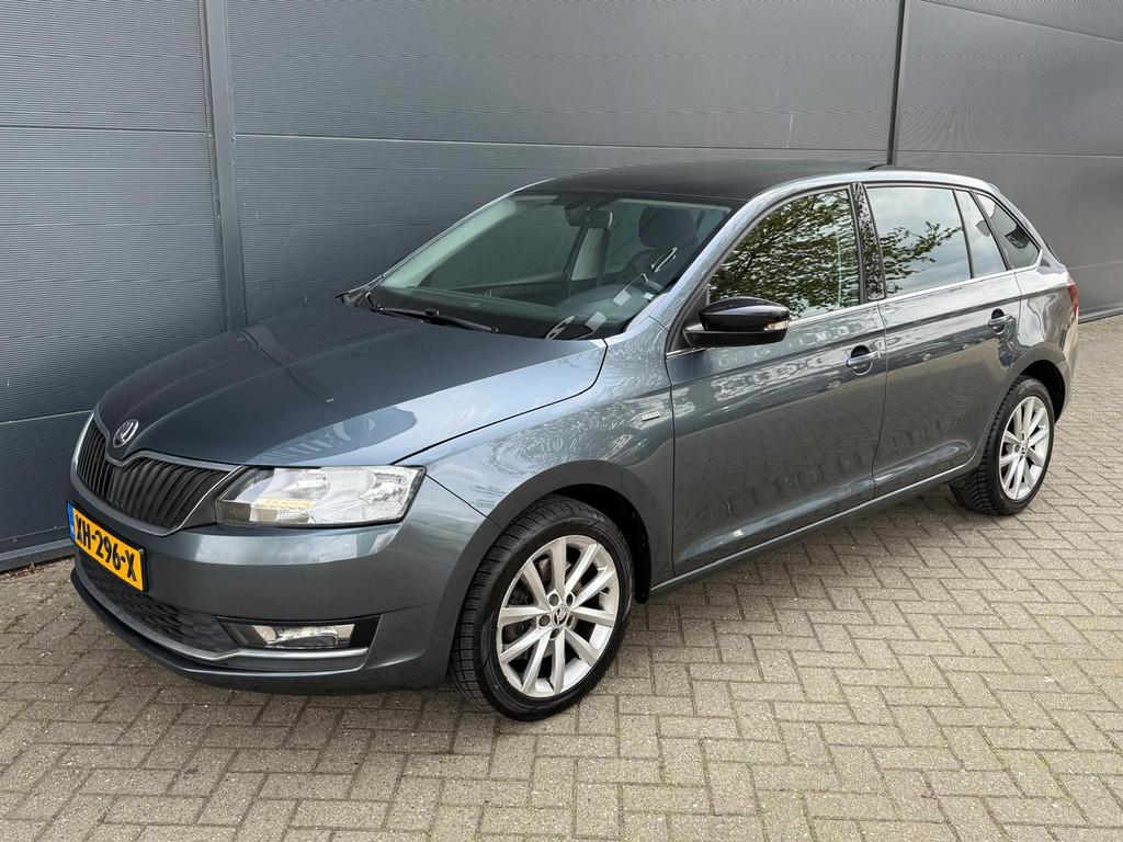 Skoda Rapid Spaceback 1.0 TSI Clever/ Automaat/Navi/carplay/, Auto's, Parkeersensor, Gebruikt, Euro 6, 610 kg