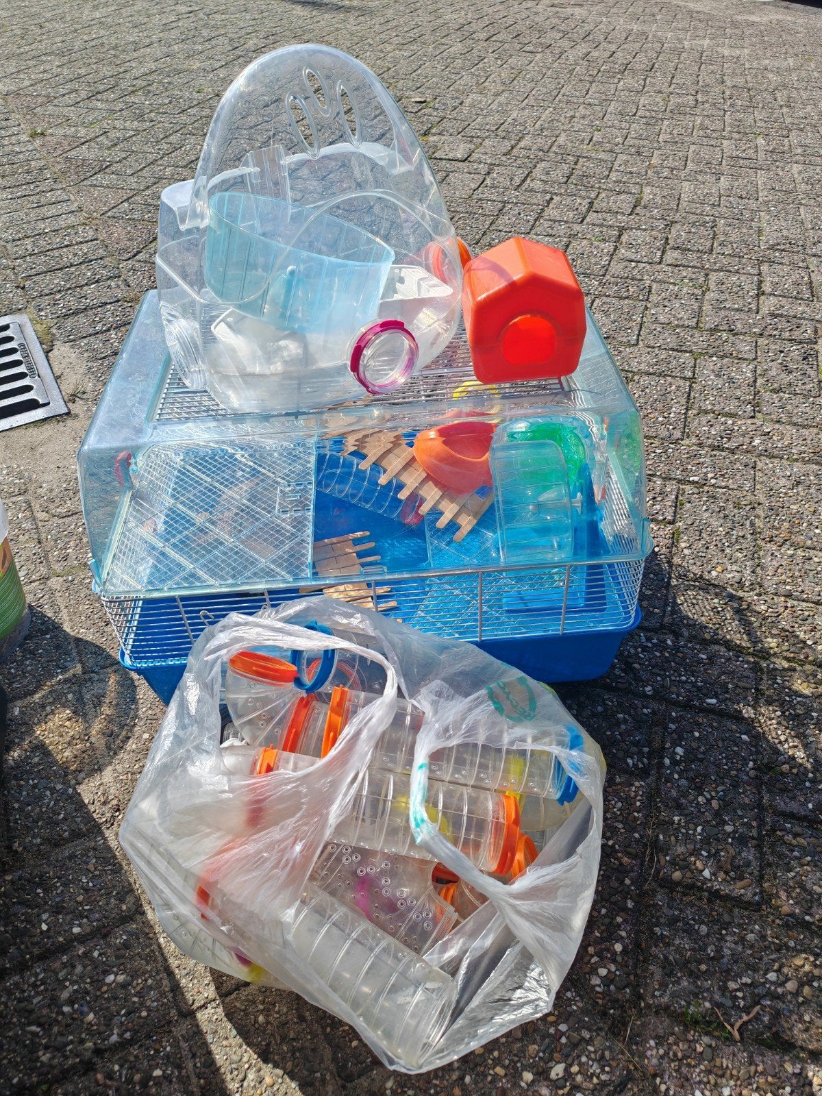 hamsterkooi alles op de foto 15 euro ophalen, Ophalen, Gebruikt, Overige typen