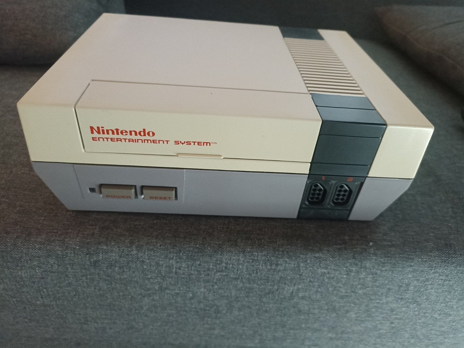 Nintendo Entertainment System (NES) met Zapper en controller, Ophalen of Verzenden, Gebruikt, Met 1 controller, Met zapper/pistool