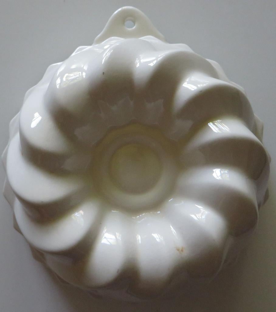Puddingvorm van Aardewerk, Ophalen