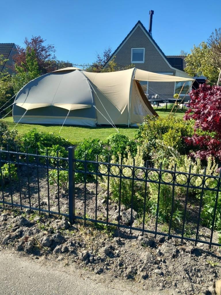 KARSTEN Tent 300 aankoopdatum 18-5-2024  Staalgrijs /Beige, Caravans en Kamperen, Tenten, Ophalen, Zo goed als nieuw, Tot en met 4