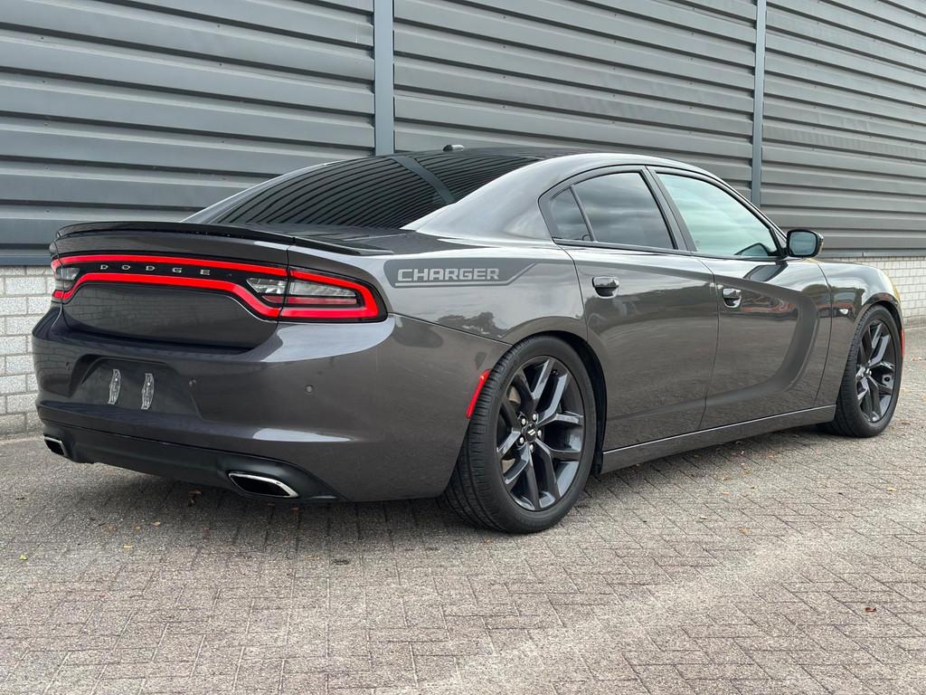 Dodge CHARGER 3.6 SRT V6 AUT NAVI LEER XENON 20” APK, Auto's, Automaat, Gebruikt, Bedrijf, 3605 cc