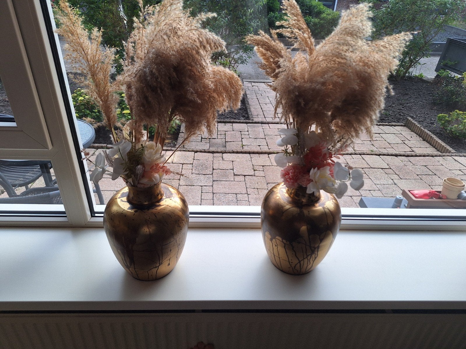 Gouden Vazen met Pampasgras en Kunstbloemen, Overige materialen, Gebruikt, Overige kleuren, 50 tot 75 cm