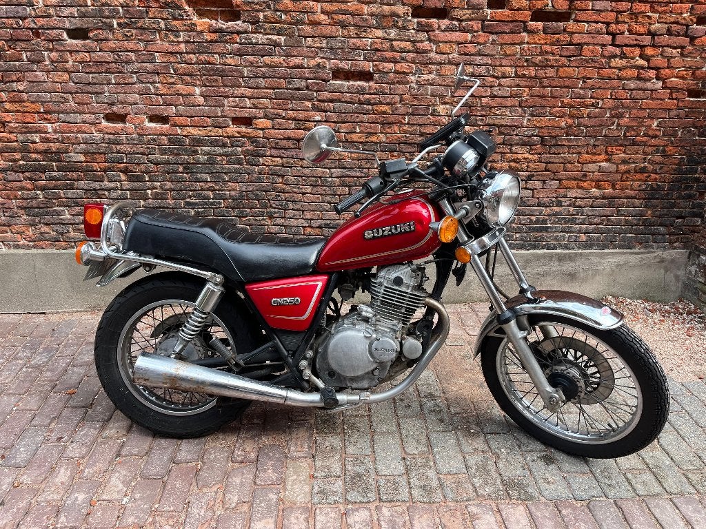 Suzuki GN250 - 1988 oldtimer, geheel origineel, 250 cc, Gebruikt, Minimaal motorrijbewijs A2, Handgeschakeld