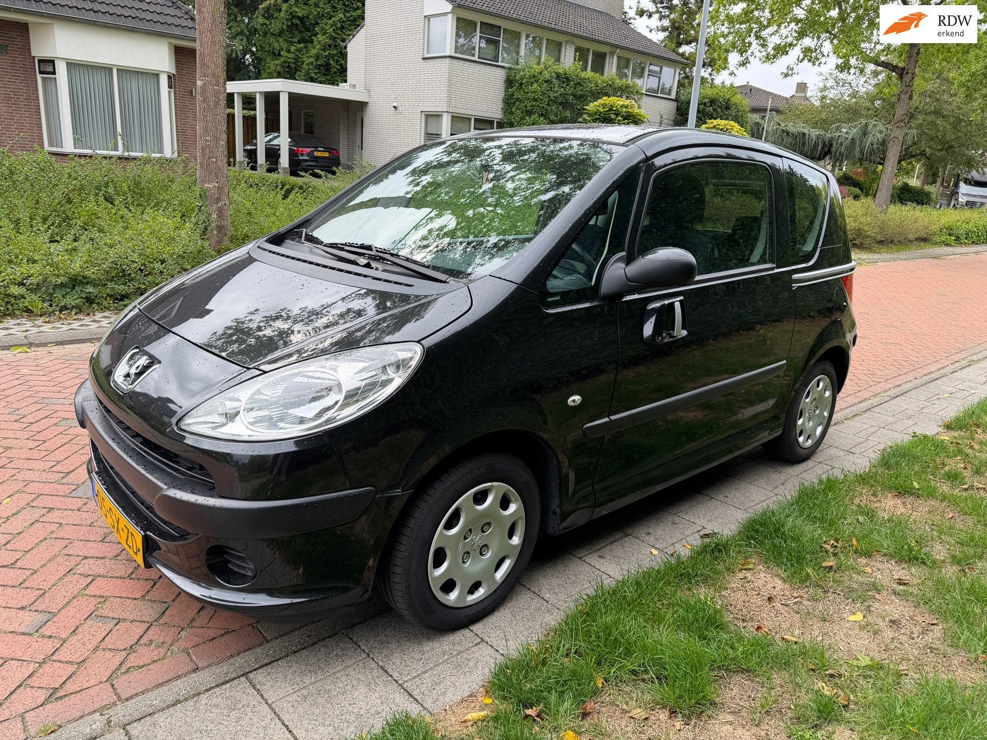 Peugeot 1007 1.4 Sesam Urban Dealer onderhouden., Auto's, Peugeot, Voorwielaandrijving, 15 km/l, 4 cilinders, 4 stoelen