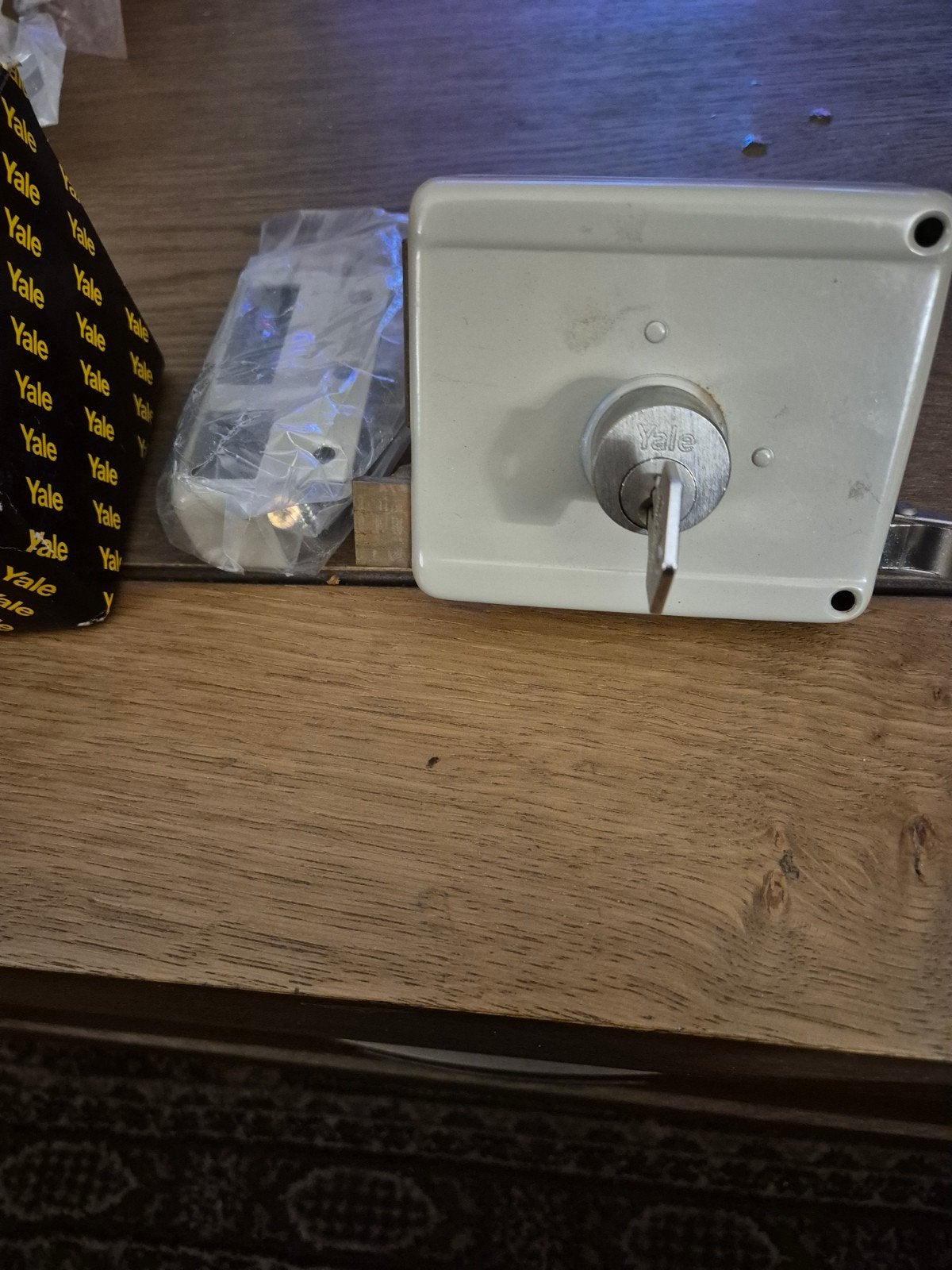 Yale Veiligheidsslot met Sleutel - Nieuw in Verpakking, Ophalen of Verzenden, Nieuw, Overige materialen, Slot