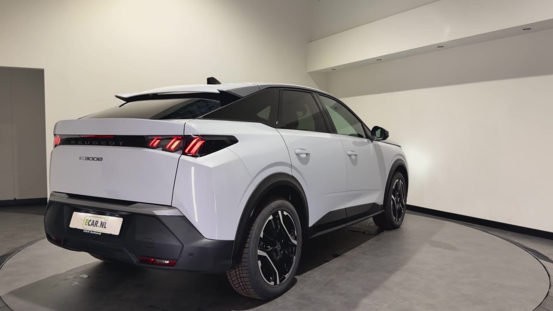 Peugeot E-3008 Allure 73 kWh | Apple Carplay/Android Auto |, 525 km, Stof, Gebruikt, Overige kleuren