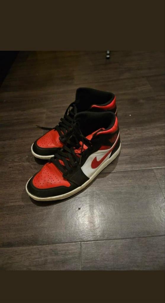 AIR JORDAN 1s MID MAAT 42.  VANDAAG OPHALEN VOOR €30, Overige kleuren, Ophalen of Verzenden, Nike Air Jordan, Sneakers of Gympen
