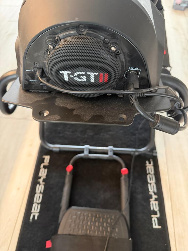 Thrustmaster T-GT II + Playseat racestoel, Ophalen of Verzenden, Zo goed als nieuw