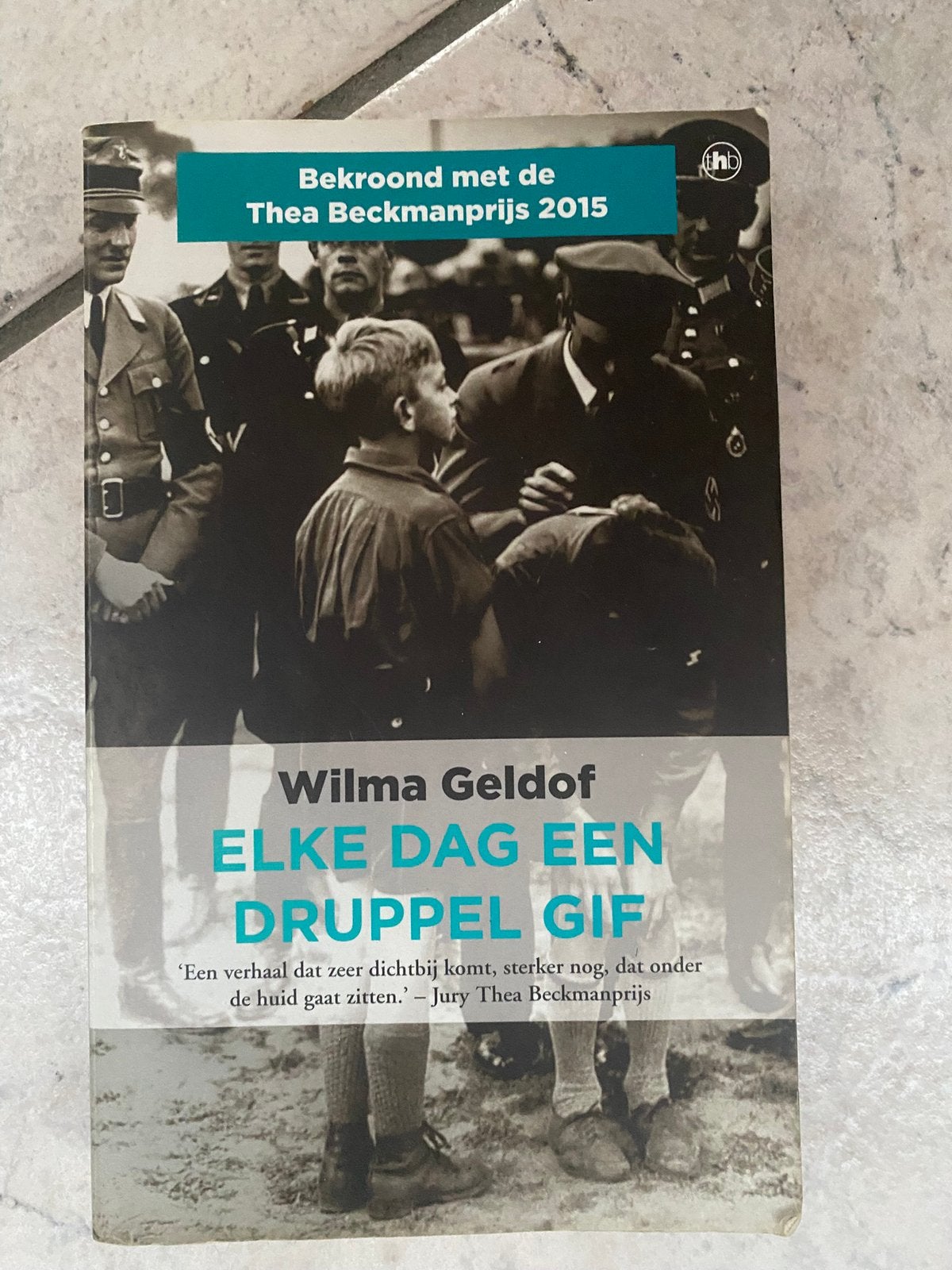 Elke dag een druppel gif, Ophalen of Verzenden, Tweede Wereldoorlog, Zo goed als nieuw