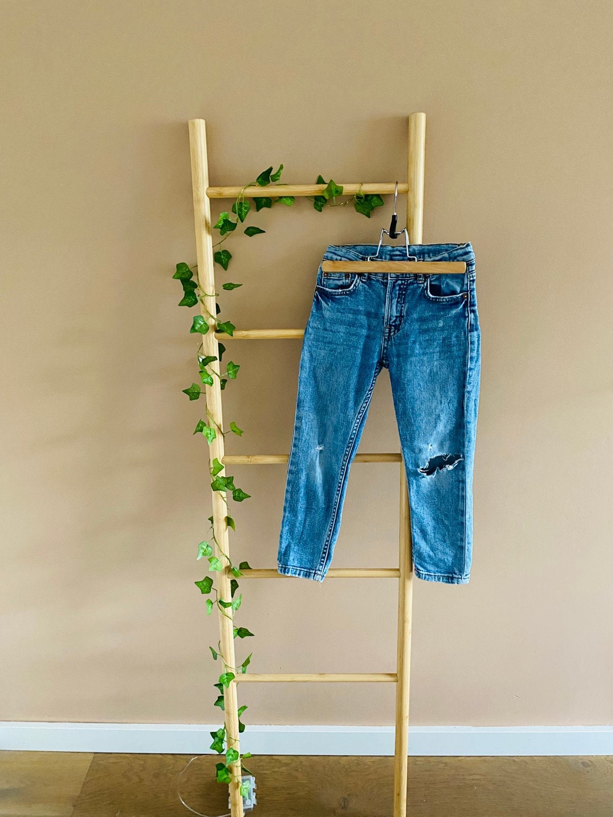 Jeans/ spijkerbroek/ lange broek/ broekje van Zara, 116, Kinderen en Baby's, Ophalen of Verzenden, Gebruikt, Jongen of Meisje