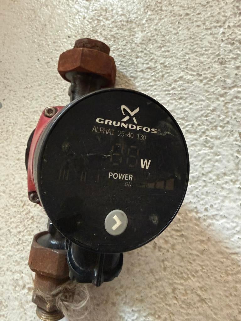 Grundfos ALPHA1 25-40 130 circulatie pomp, Ophalen, Gebruikt, Minder dan 30 cm, Overige typen