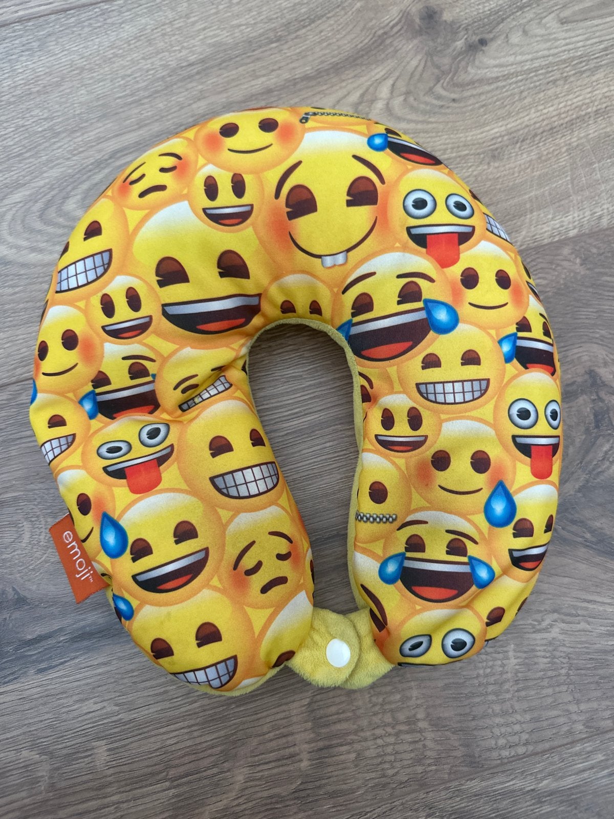 Emoji reiskussen - Comfortabel nekkussen voor onderweg, Ophalen, Gebruikt