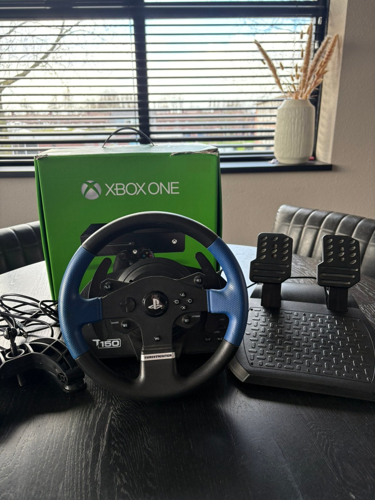 Thrustmaster t150 blauw, Ophalen of Verzenden, Zo goed als nieuw, Stuurtje of Sportattribuut