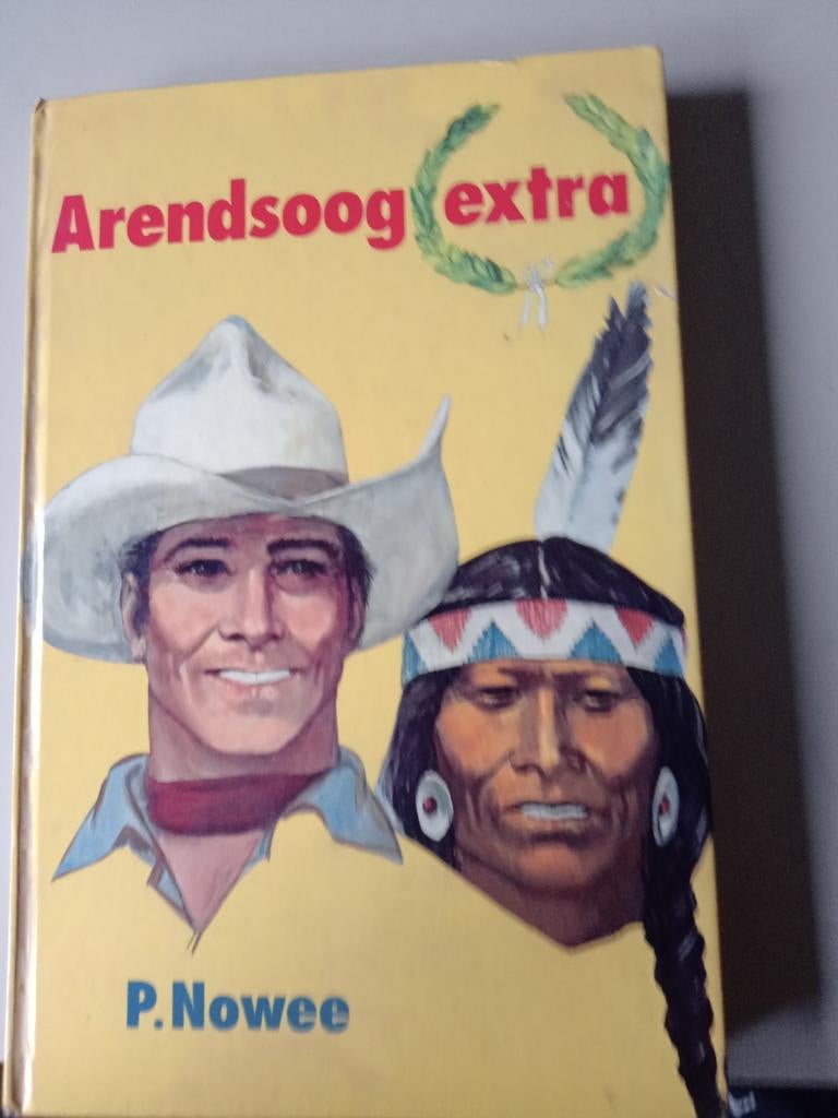Arendsoog Extra - P. Nowee - Avonturenboek, Boeken, Avontuur en Actie, Gelezen, Ophalen of Verzenden