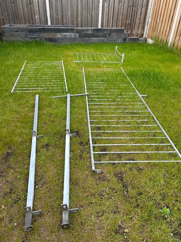 Gegalvaniseerd hekwerk met palen., Ophalen, Gebruikt, IJzer, Tuinhek