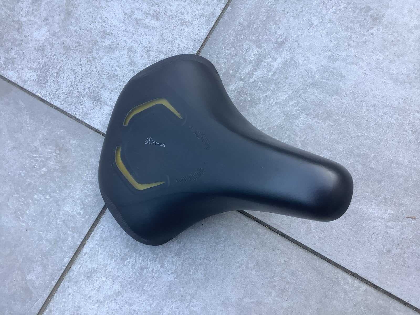Selle gel fietszadel - Comfortabel en ergonomisch, Fietsen en Brommers, Fietsonderdelen, Zo goed als nieuw, Zadel, Kunststof, Elektrische fiets
