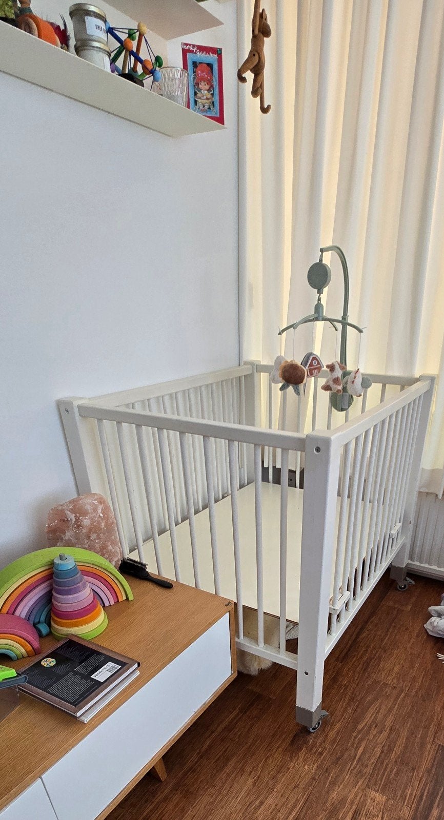 Witte babybox met wieltjes, Ophalen, Gebruikt, Wieltjes