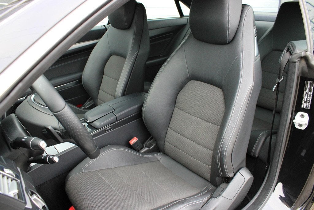 Mercedes-Benz E-Klasse Coupé 200 CGI Aut Distronic | Stoelv, Auto's, Automaat, Euro 5, Achterwielaandrijving, Zwart