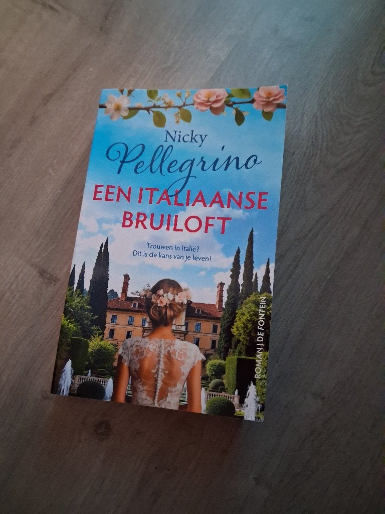 Nicky pellegrino een italiaanse bruiloft, Boeken, Ophalen of Verzenden, Zo goed als nieuw