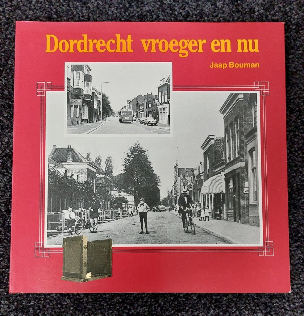 Dordrecht vroeger en nu door J. Bouman, Boeken, Ophalen of Verzenden, Gelezen