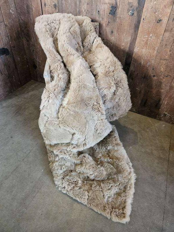 schapenvacht plaid,kleed ``WOONWINKEL RUSTIEK``, Ophalen of Verzenden, Nieuw
