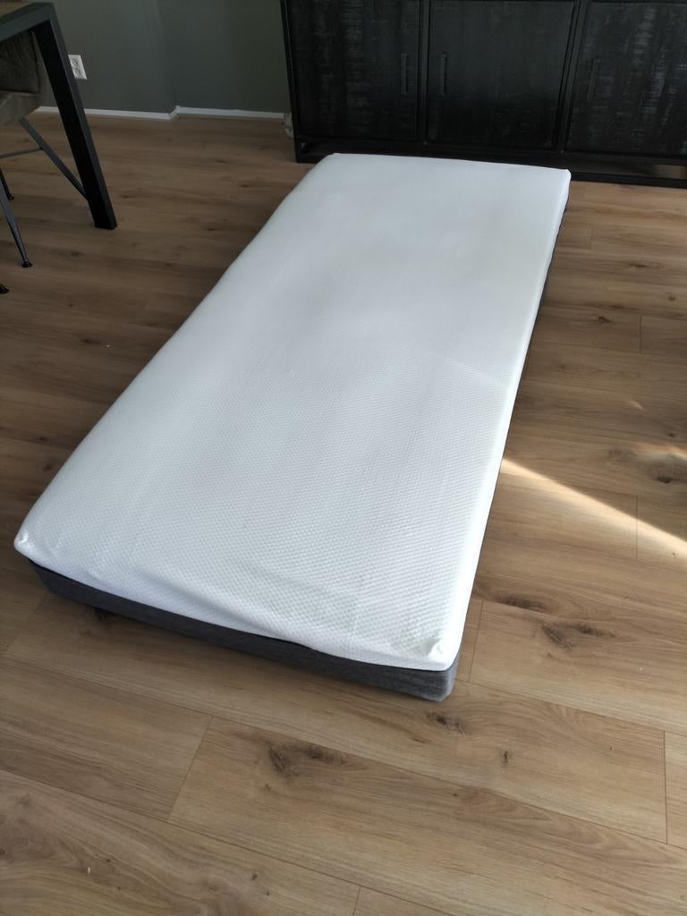 Nieuw matras type Mats Leenbakker 210x90x24 cm, Ophalen, 90 cm, Eenpersoons, 210 cm