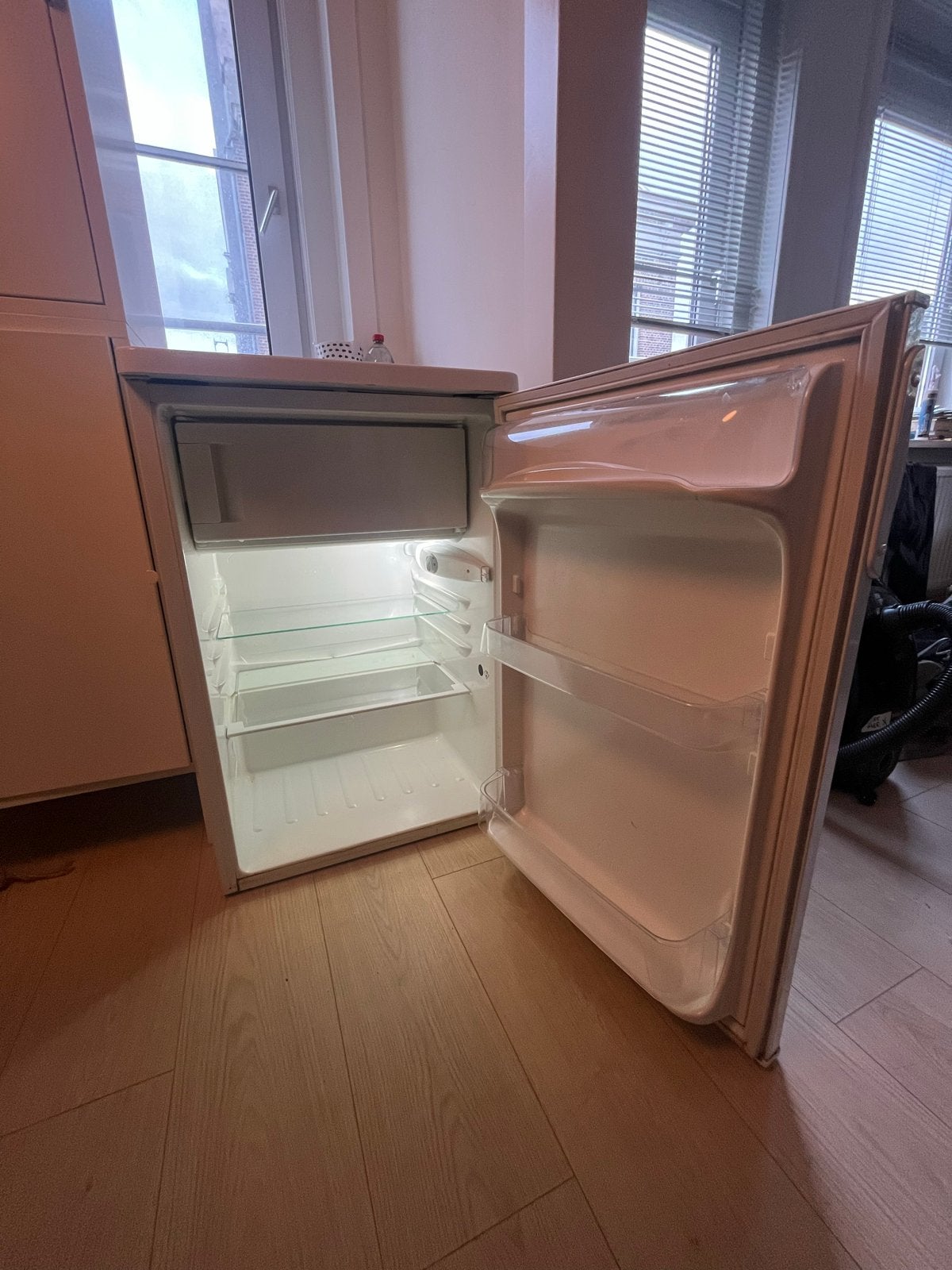 Compacte Koelkast met Vriesvak, Ophalen, Gebruikt, Minder dan 85 cm, Minder dan 75 liter