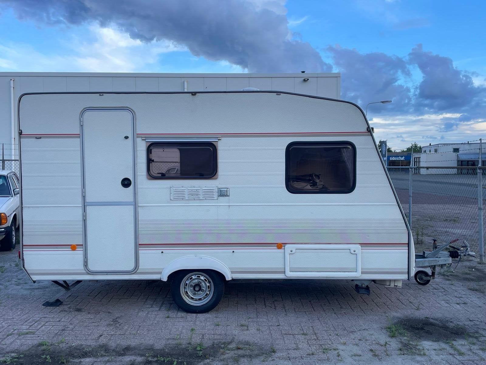 Caravan Sterckeman 4.00 meter lichtgewicht bi 1994, Caravans en Kamperen, Caravans, Koelkast, Sterckeman, Rondzit, Particulier
