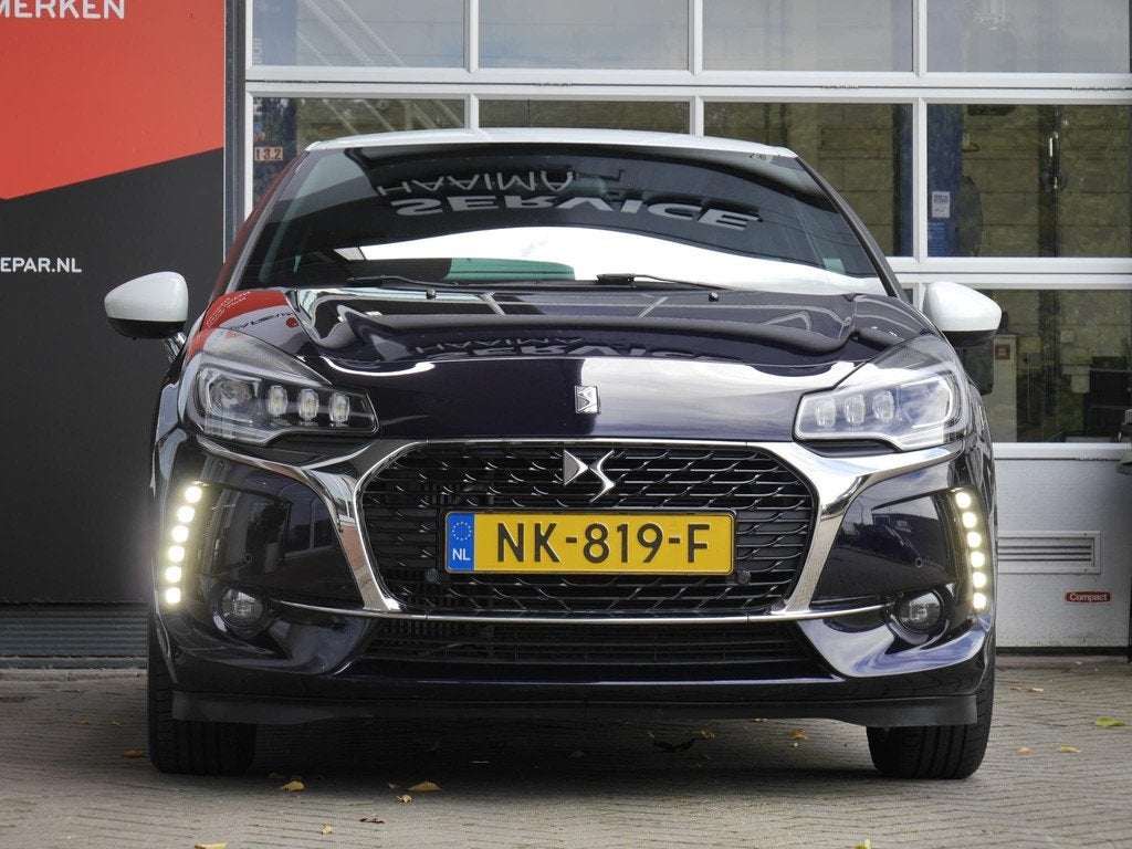 DS 3 1.2 PureTech So Chic 110PK | Lage kmstand | Navigatie |, Auto's, DS, Voorwielaandrijving, Stof, Blauw, 23 km/l