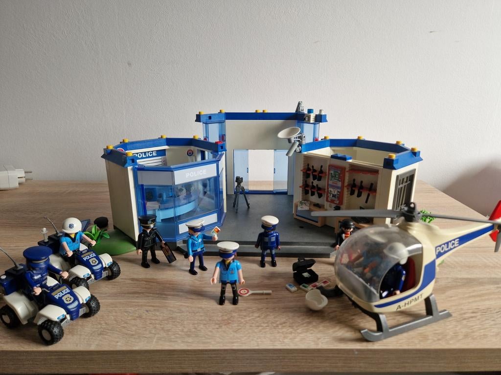 Playmobil politiebureau met veel extra, Ophalen of Verzenden, Gebruikt