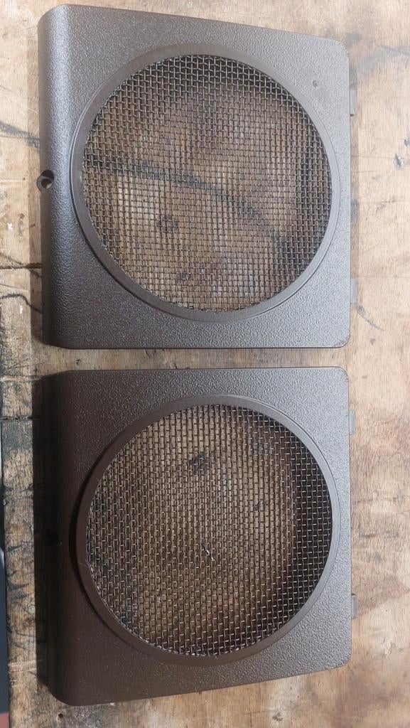 Speaker roosters Volkswagen Golf MK2 bruin, Auto diversen, Ophalen of Verzenden, Zo goed als nieuw