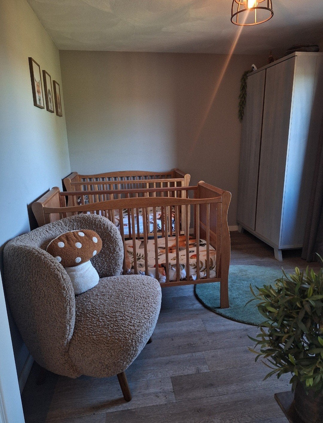 2x Hola BB Ledikant incl matras, Ophalen, Jongetje of Meisje