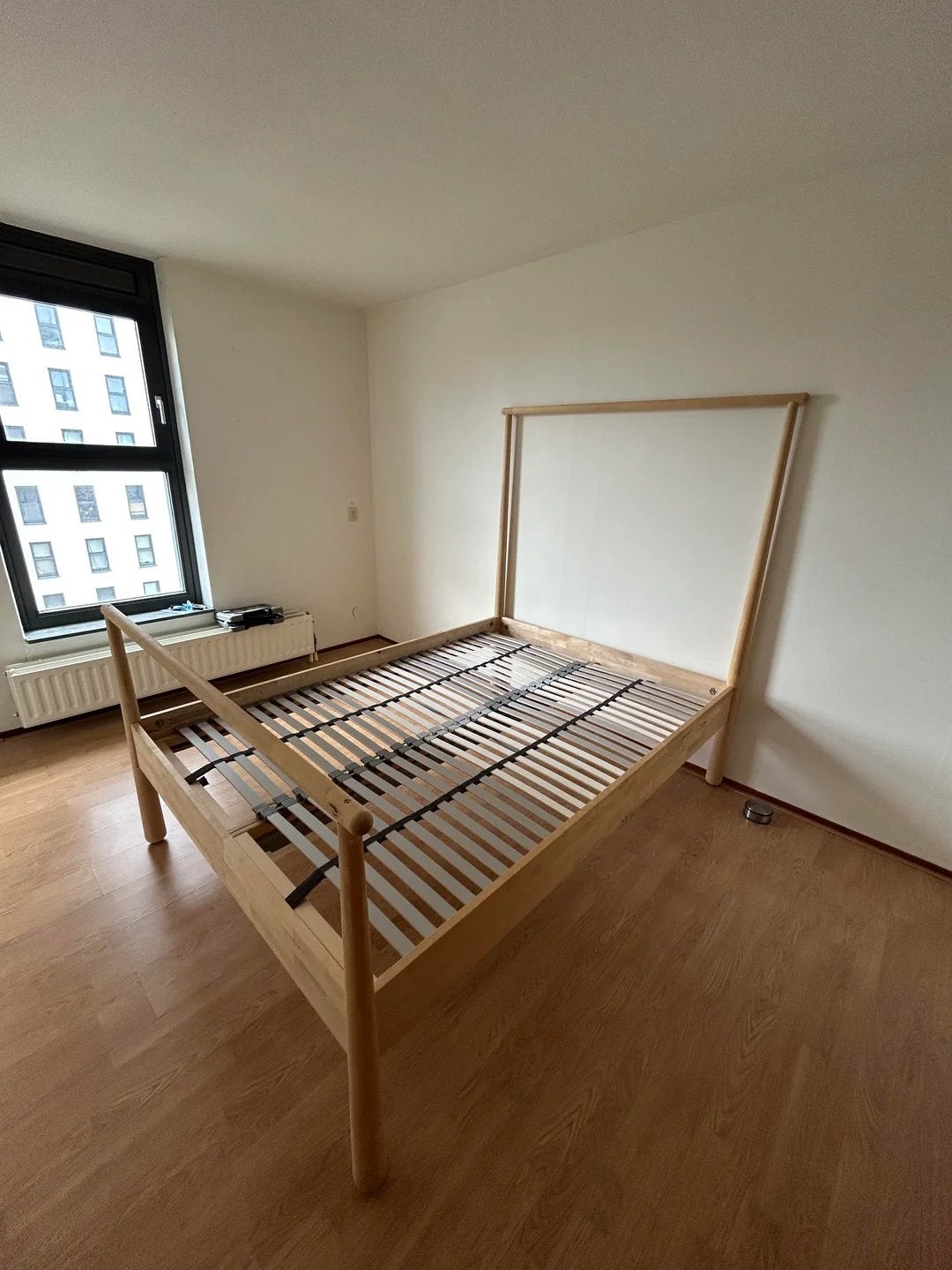 IKEA bedframe 140x200 cm, licht hout met lattenbodem, Huis en Inrichting, Slaapkamer | Bedden, Ophalen, Overige kleuren, Tweepersoons