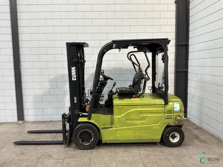 Heftrucks Elektrisch Clark GEX 30 2011 Triplex, 3000 tot 4000 kg, Elektrisch, Heftruck, Clark