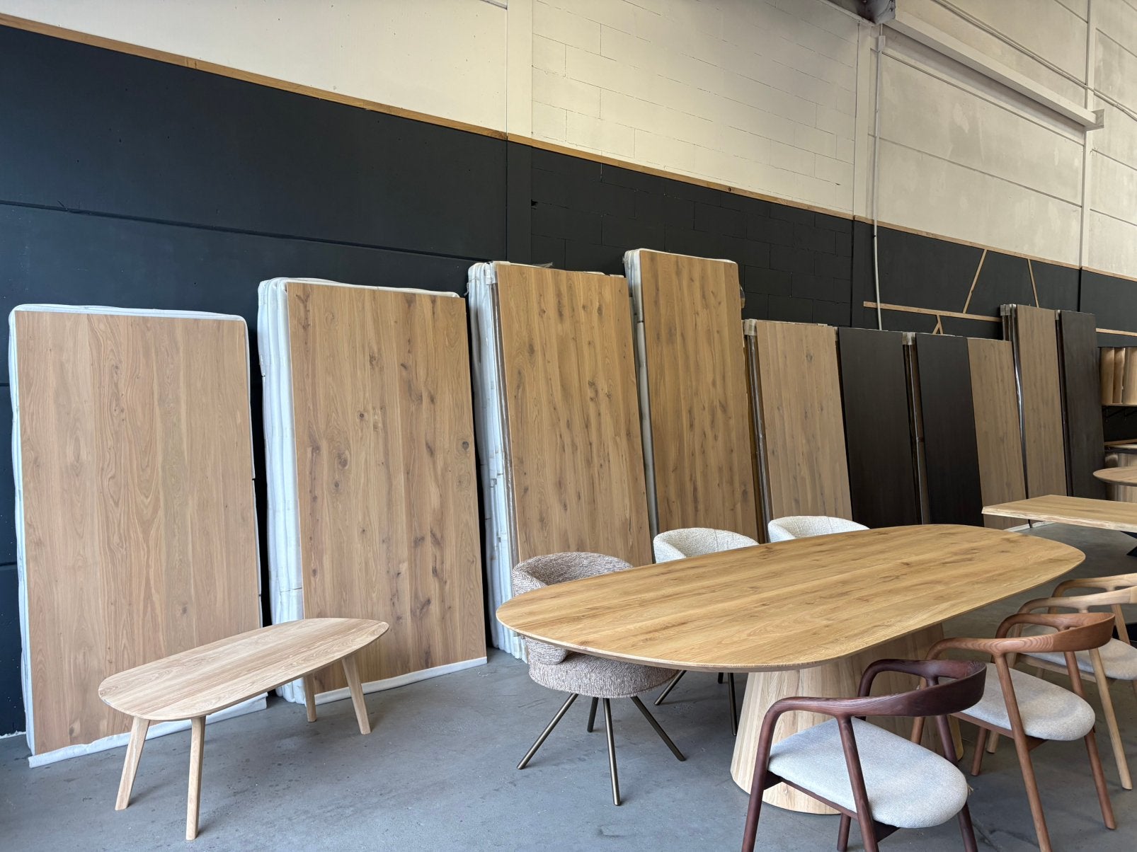 Eiken eettafel stunt van €980,- nu €590,- OP = OP