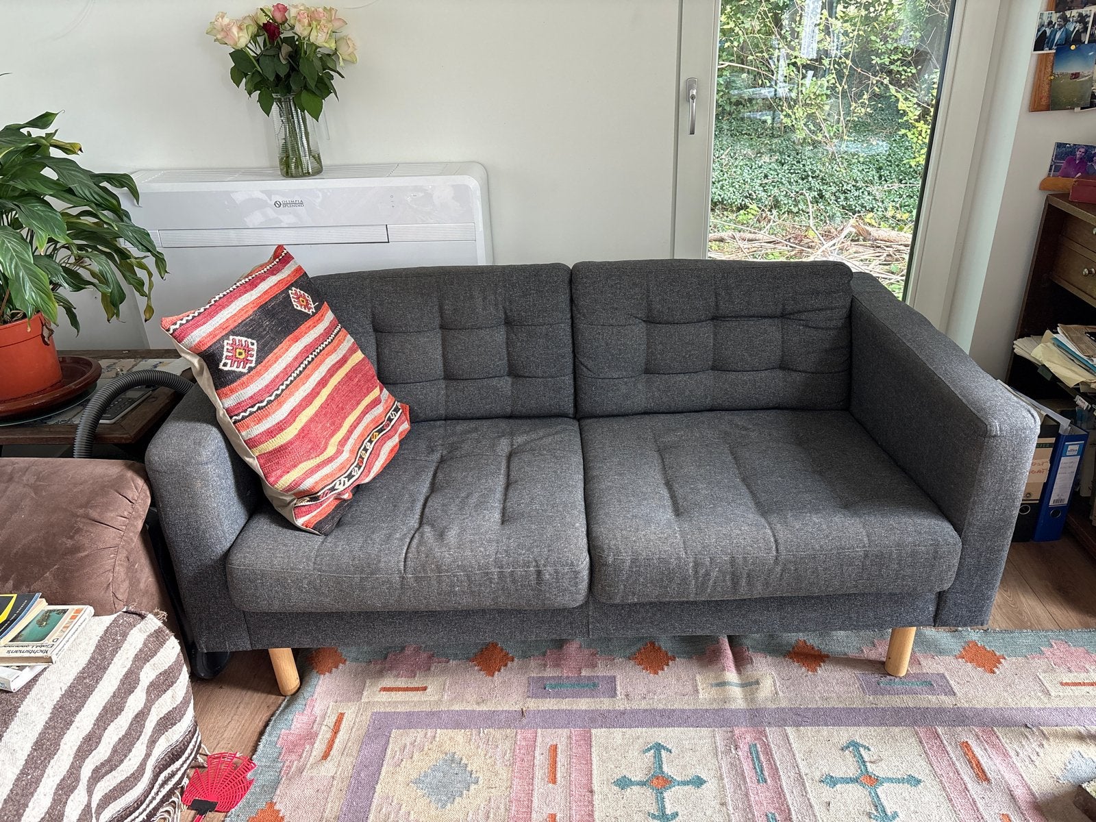 Comfortabele grijze tweezitsbank Ikea, Ophalen, Gebruikt, 150 tot 200 cm, Tweepersoons