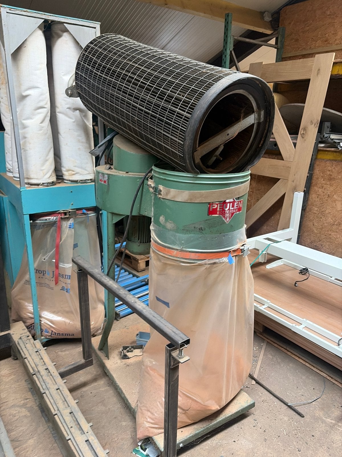 Houtkrullen/mot Afzuiger 380V - Krachtige Industriële Afzuig, Zakelijke goederen, Machines en Bouw | Houtbewerking, Ophalen, ?