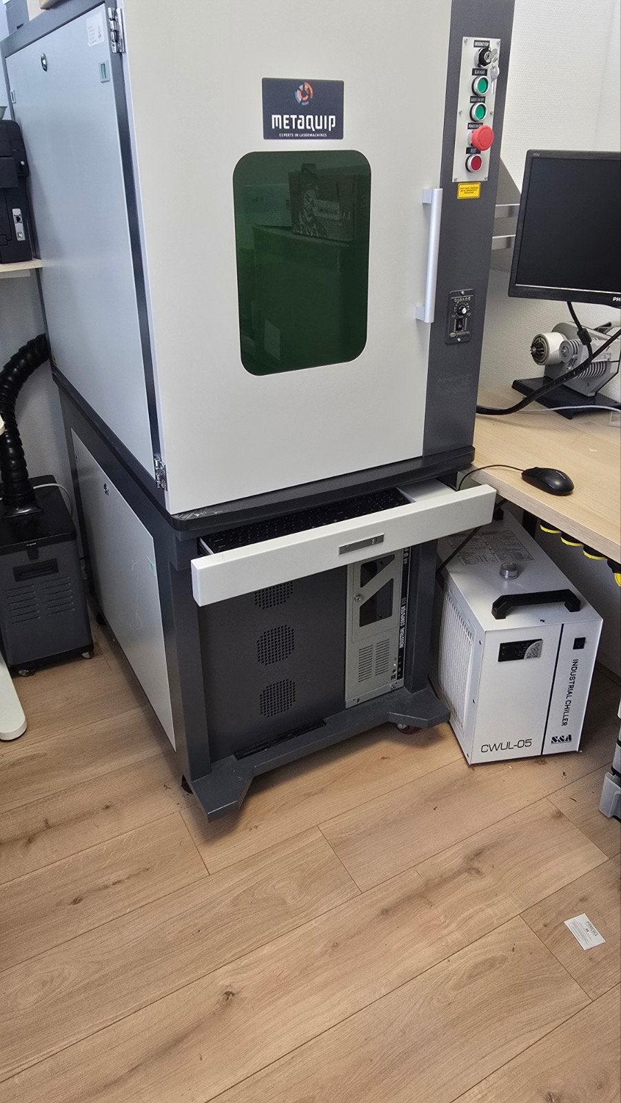 MetaQuip UV Laser 5W (355nm) met koeler en afzuiging, Ophalen