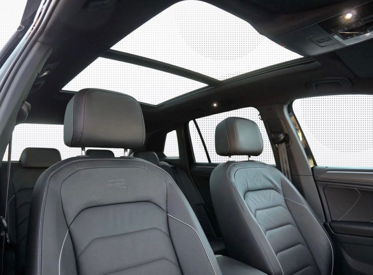 Volkswagen Tiguan 1.4 TSI eHybrid R-Line Business+ Pano Lede, Auto's, Volkswagen, Gebruikt, Zwart, 4 cilinders, Zwart